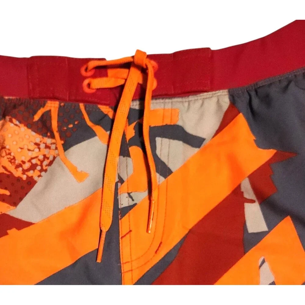 Nike Swim Trunks Hyper Crimson Print Pockets Mesh Lining Mens Size Large